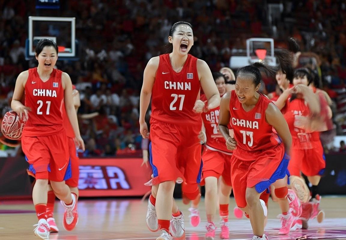 中国女篮逆风翻盘：世界杯首战力克韩国彰显团队精神
